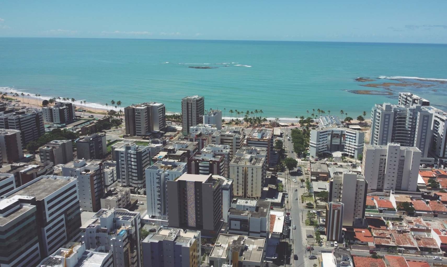 Praia de Jatiúca, a quatro quadras do Way Residence (foto real)